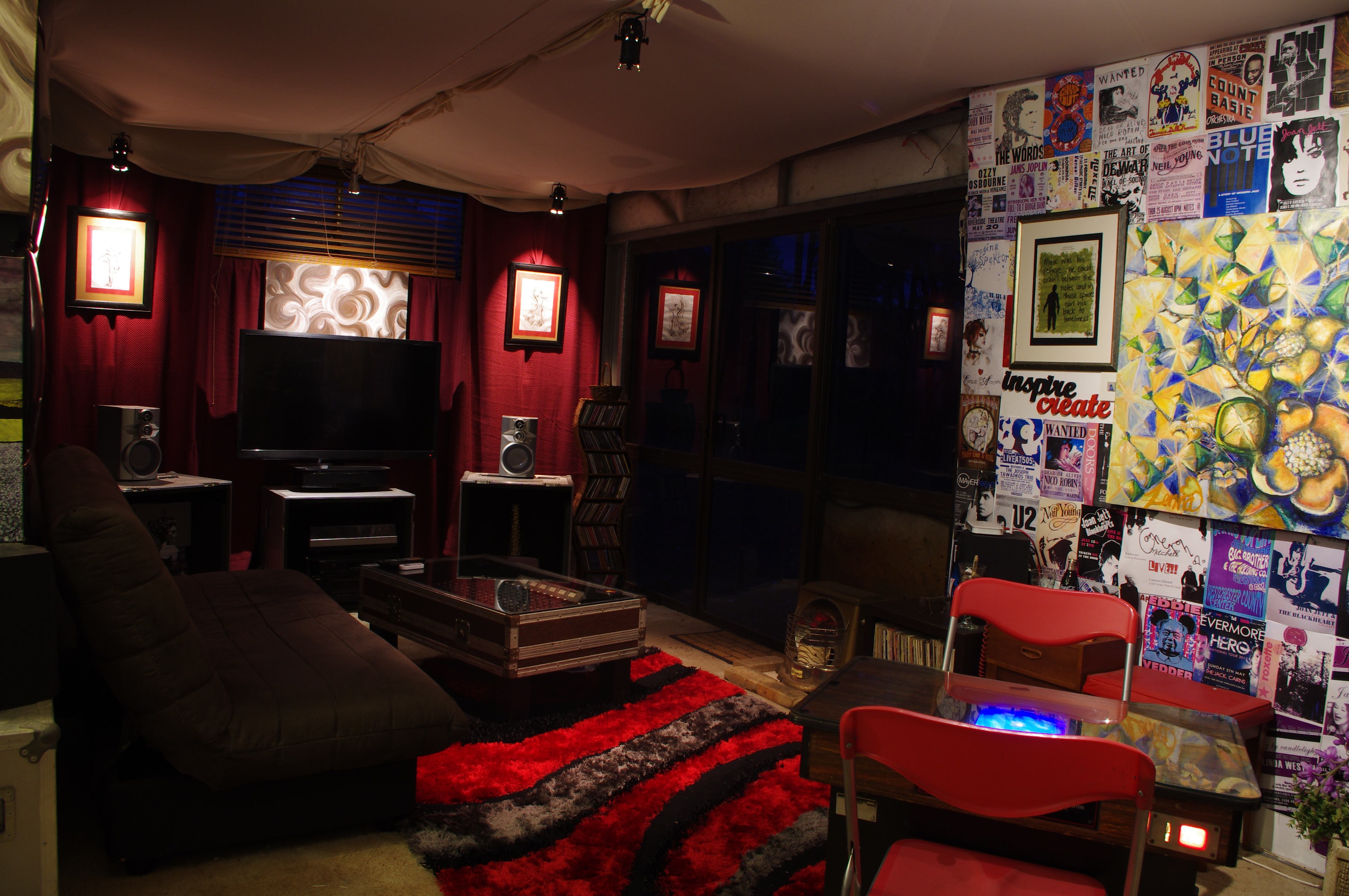 Green Room - 03